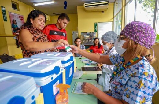 Imunização contra Covid-19 é indicada a partir dos seis meses - Foto: Divulgação/Semsa