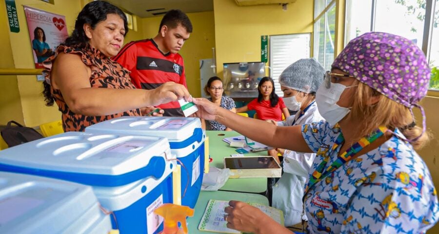 Imunização contra Covid-19 é indicada a partir dos seis meses - Foto: Divulgação/Semsa