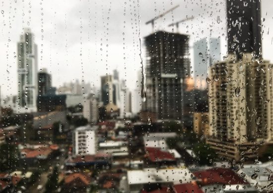 Em Manaus, o dia deve ser muito nublado e com pancadas de chuva