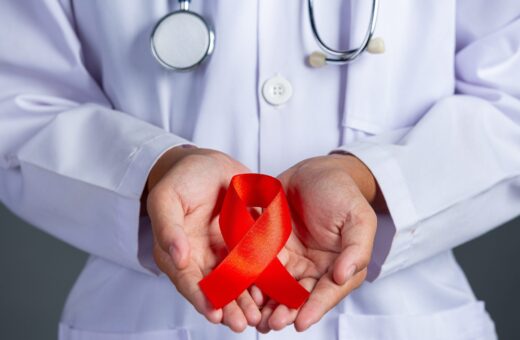 Estima-se que, atualmente, um milhão de pessoas vivam com HIV no Brasil