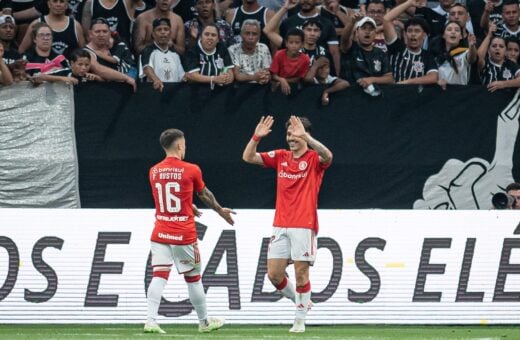 Mauricio, do Internacional, comemora seu gol na partida entre Corinthians e Internacional válida pela 37ª rodada do Campeonato Brasileiro 2023 -Foto: Ronaldo Barreto/Thenews2/Estadão Conteúdo