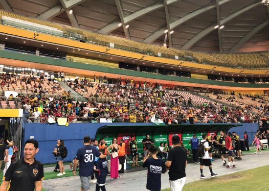 Torcedores já chegam no estádio para ver o 'Jogo dos famosos' na Arena da Amazônia - Foto: Haliandro Furtado/Portal Norte