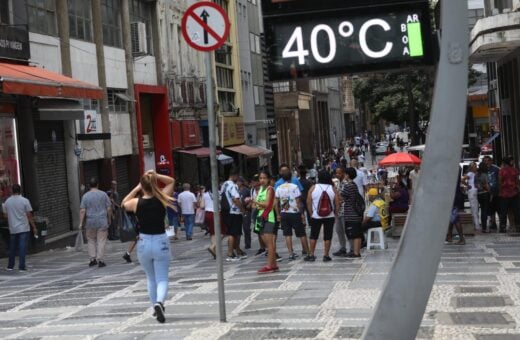 Altas temperatura: Termômetro marca 40°C marca em São Paulo - Foto: Renato S. Cerqueira/ Futura Press/ Estadão Conteúdo