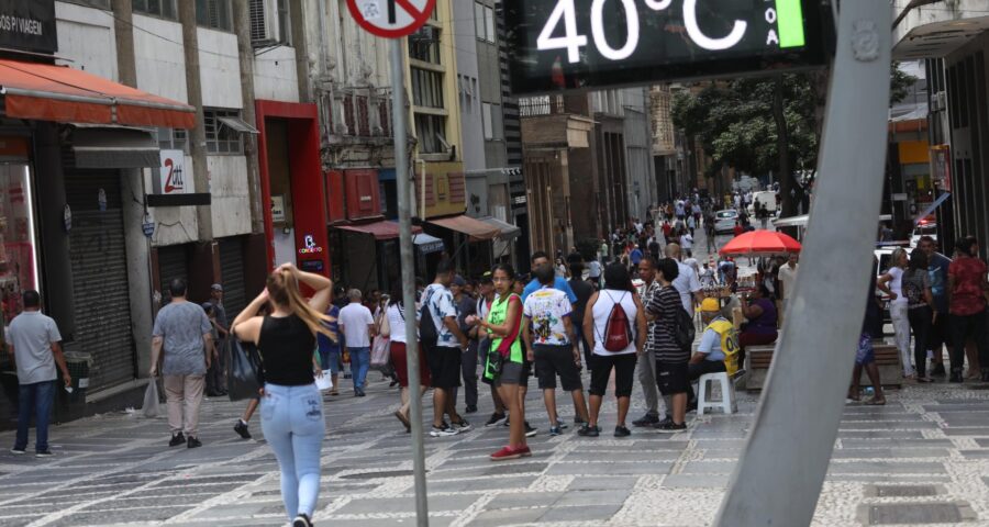 Altas temperatura: Termômetro marca 40°C marca em São Paulo - Foto: Renato S. Cerqueira/ Futura Press/ Estadão Conteúdo