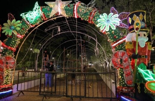 Túnel de natal é fechado para reparos após atos de vandalismo na Ponta Negra em Manaus