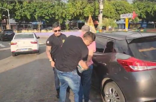 Suspeito foi preso em via pública de Manaus - Foto: Reprodução/WhatsApp