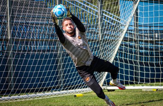 Amazonas FC estende o contrato do goleiro Edson Mardden - Foto: Divulgação/AMFC