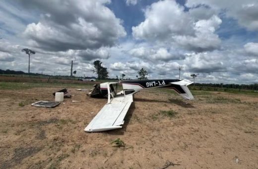 Avião com materiais para embalar drogas cai em Roraima