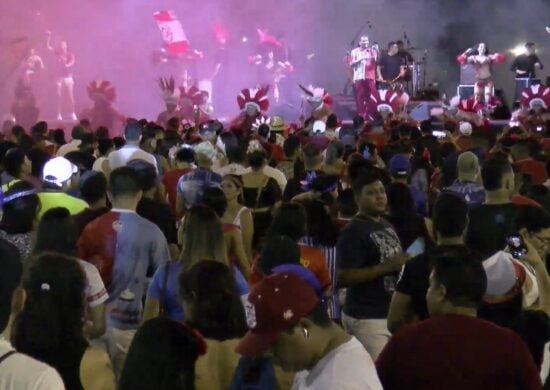 A festa agitou os brincantes que compareceram no Sambódromo, na Zona Oeste - Foto: Reprodução/Live Facebook Prefeitura de Manaus