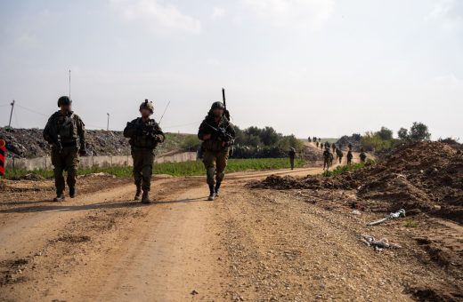 Após morte de reféns, governo de Israel confirma que incursões do Exército vão continuar - Foto: Reprodução/X @IDF