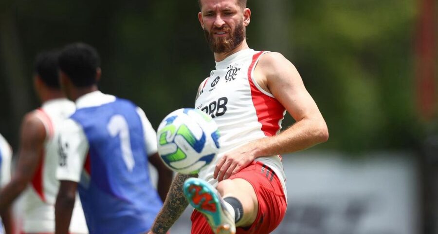 Léo Pereira treinou com o Flamengo, mas está suspenso da última partida do Brasileirão - Foto: Reprodução/Gilvan de Souza / CRF