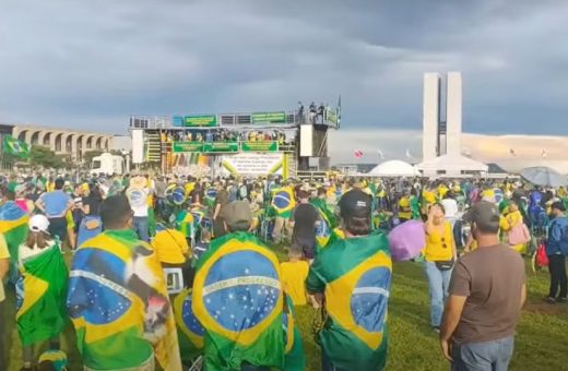 Manifestação em apoio ao ex-presidente Jair Bolsonaro, na Esplanada dos Ministérios - Foto: Reprodução/YouTube