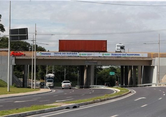 A estrutura do trevo possui área total de 245 mil metros quadrados