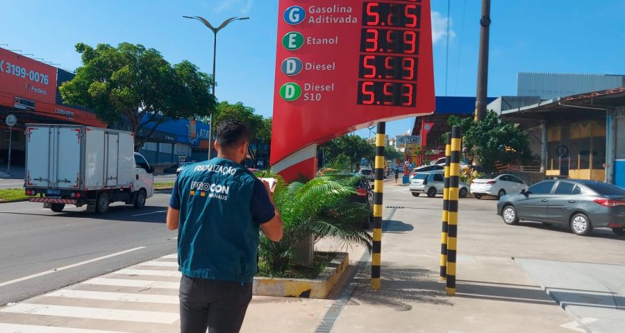 Valor praticado para o litro da gasolina e combustíveis é fiscalizado semanalmente - Foto: Divulgação/Procon Manaus