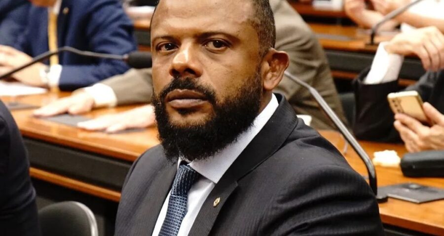 Justiça nega foro a deputado de SP acusado de espancar companheira