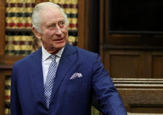 Rei Charles III fará cirurgia de próstata; condição é benigna