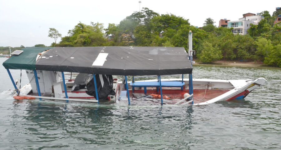 Sobe-para-oito-o-numero-de-mortos-em-naufragio-na-Bahia