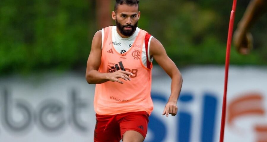 Thiago Maia segue treinando no Ninho do Urubu - Foto: Marcelo Cortes/CRF