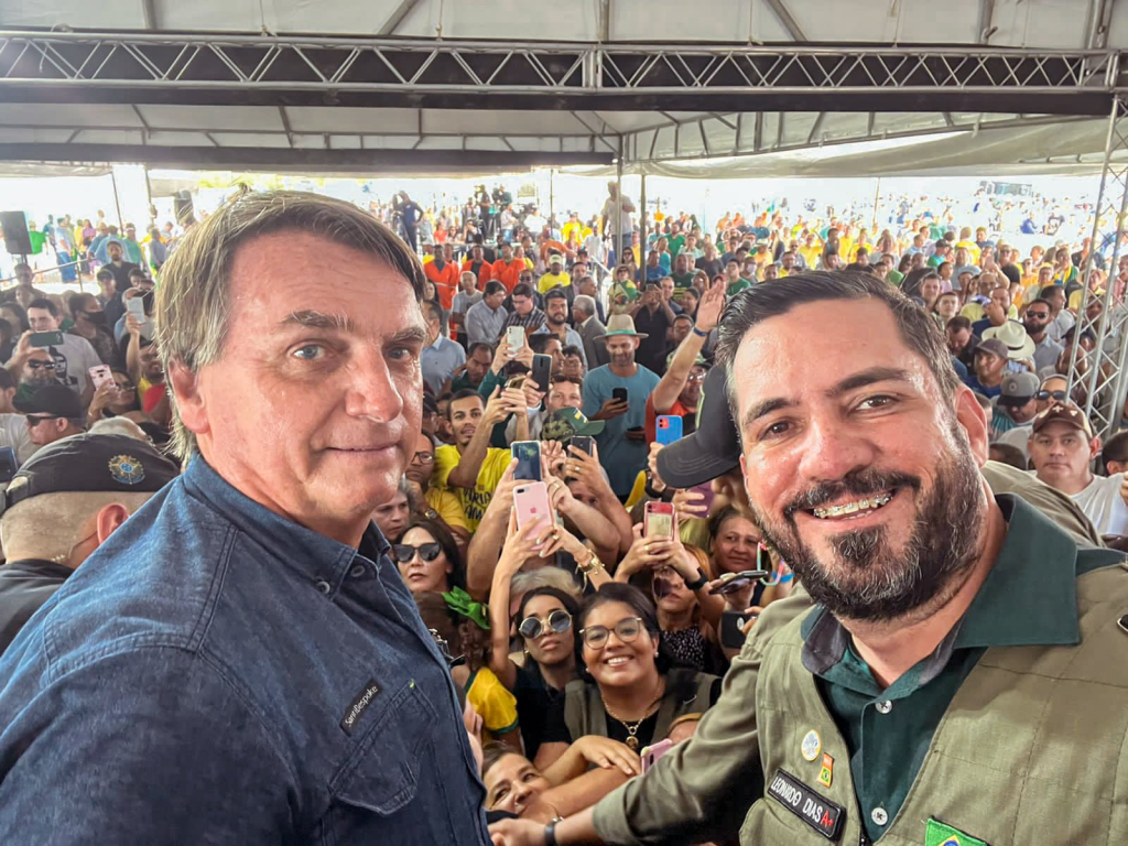 Vereador pede suspensão de cachê de Nando Reis por crítica a Bolsonaro