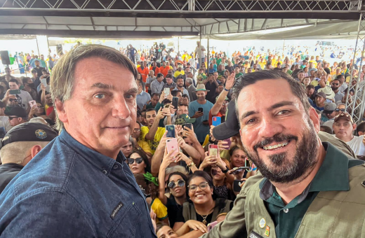 Vereador pede suspensão de cachê de Nando Reis por crítica a Bolsonaro