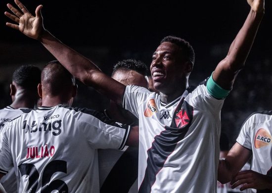 Léo foi o único titular da defesa do Vasco contra o Botafogo - Foto: Leandro Amorim / Vasco da Gama