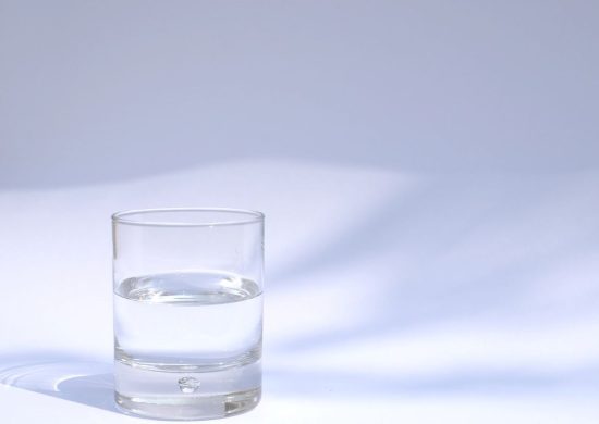 Água segue sendo a bebida mais saudável de todas