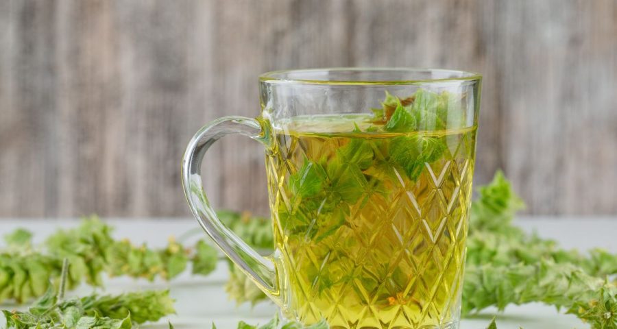 O chá também é antiespasmódico, capaz de ajudar a acalmar cólicas e espasmos musculares