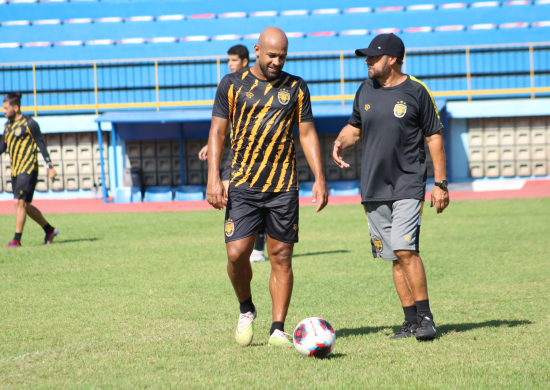 Fellipe Bastos, Campeão Brasileiro e da Copa do Brasil, Reforça o Amazonas FC - Foto: Reprodução/ Jadison Sampaio/AMFC