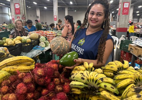 Durante o Carnaval de Manaus 2024, os consumidores podem aproveitar as feiras de produtos regionais - Foto: Divulgação/Ruth Jucá/ADS