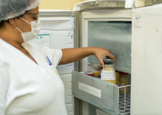 'Bebês doentes não devem esperar muito tempo', diz maternidade de Manaus com baixa de leite