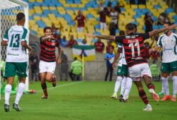 ao vivo na tv Carioca Flamengo vence o Boavista e reassume a liderança