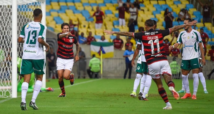 ao vivo na tv Carioca Flamengo vence o Boavista e reassume a liderança