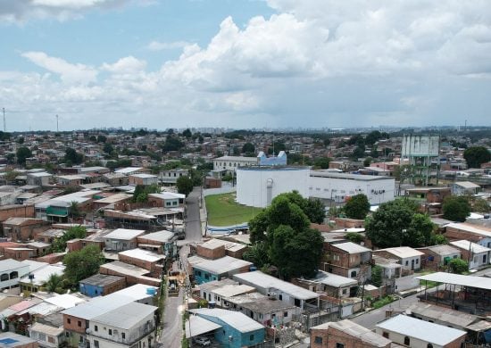 Céu no bairro São José, na Zona Leste de Manaus - Foto: Márcio Melo / Seminf