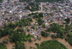 Cinco escolas públicas servem como abrigo a quase 300 pessoas atingidas pelas águas do Rio Acre - Foto: Maciel Soares