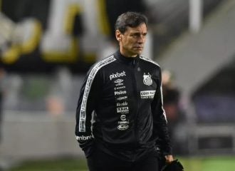 Fábian Bustos, ex-técnico do Santos - Foto: Ivan Storti/Santos FC