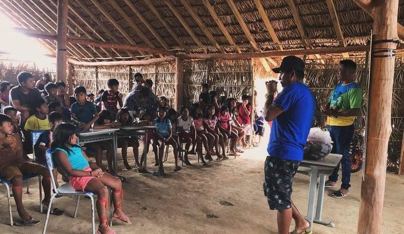 Pesquisa aborda infância de crianças indígenas no Brasil - Foto: Reprodução/Instagram @coiabamazonia