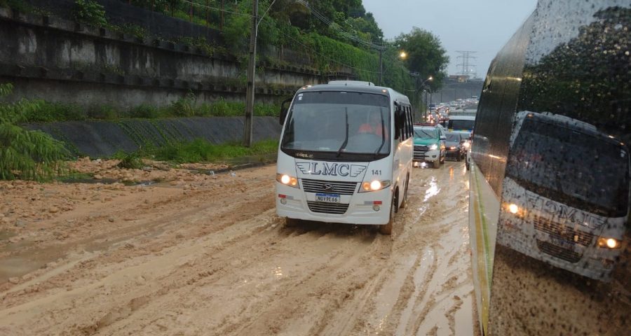 Chuvas causam transtornos em Manaus - Foto: Reprodução/WhatsApp