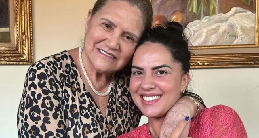 Graciela ao lado da sogra, dona Helena