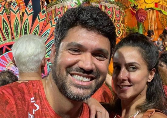 Marcelo e Carol assumiram namoro durante o carnaval