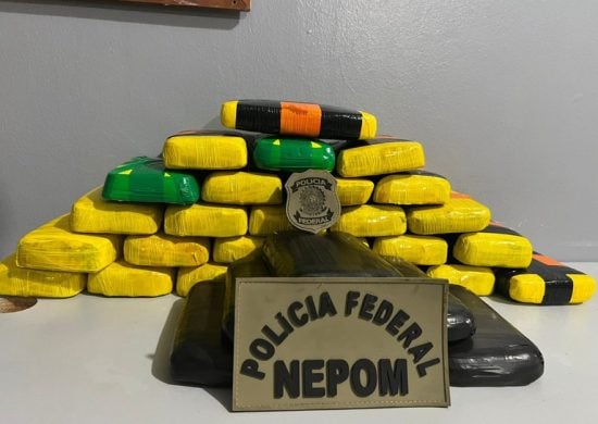 Pasta base de cocaína estava em embarcação de recreio - Foto: Divulgação/PF
