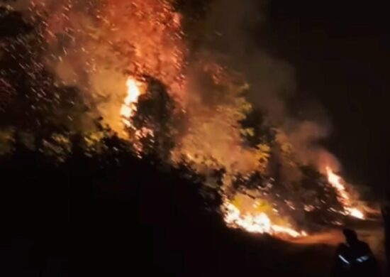 Queimadas em Roraima assustam moradores de Amajari, interior de Roraima