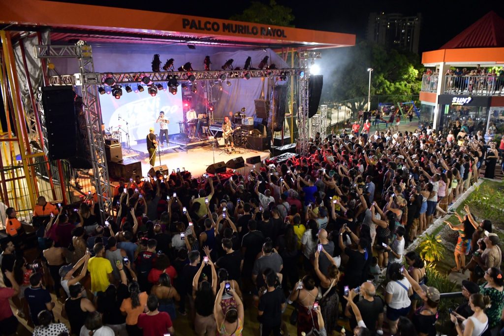 Artistas regionais e nacionais fazem apresentações gratuitas todo fim de semana na Casa de Praia Zezinho Corrêa - Foto: Divulgação/Semcom
