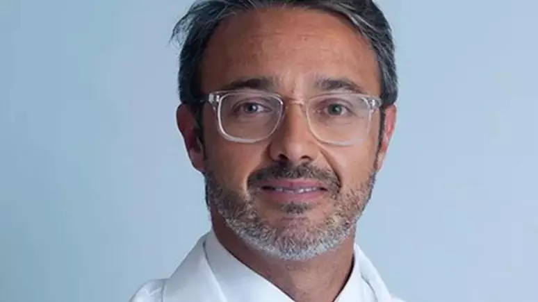 Médico brasileiro Leonardo Riella