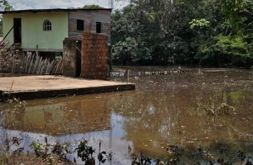 Chuvas fortes e as enchentes são fatores de risco para o aumento de casos de leptospirose. Foto: Odair Leal/ Sesacre