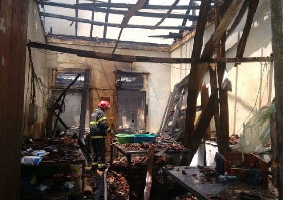Bombeiros apontam as principais causas de incêndios residenciais em Manaus