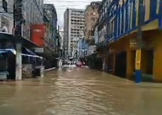 Centro histórico de Belém está alagado - Foto: Reprodução/Internet