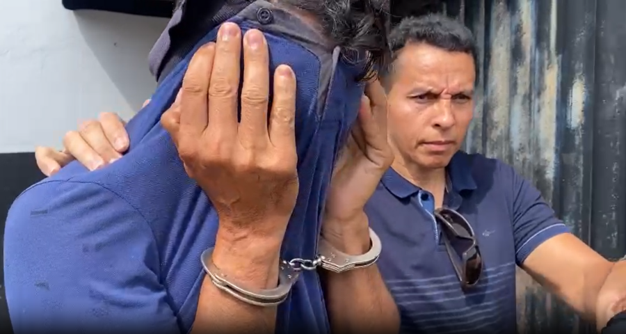 Acompanhado de um advogado, o homem se entregou na 5ª Central de Atendimento da Polícia Civil em Araguaína - Foto: Divulgação/ SSP -TO