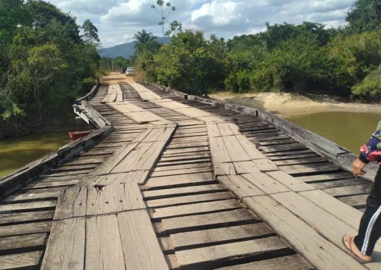 Estrada interditada ponte sobre o rio Quitauaú 1