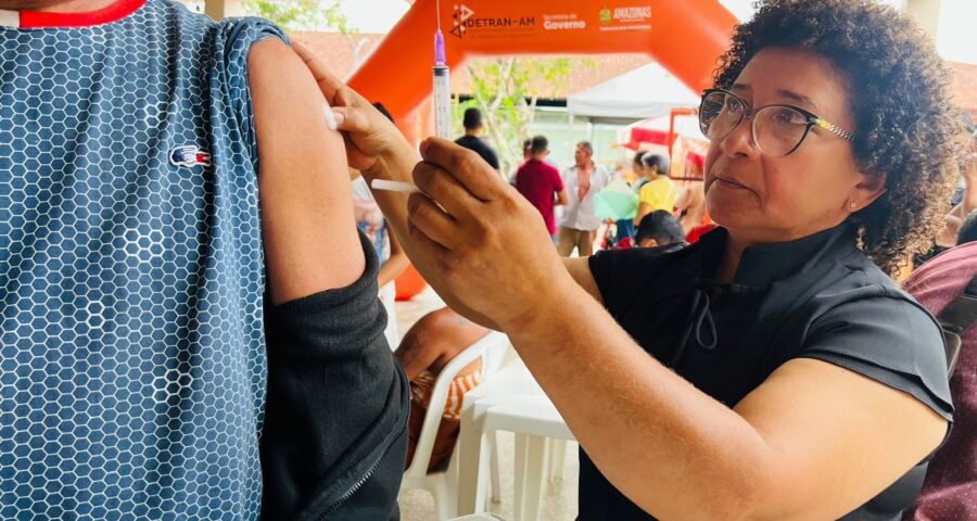 Vacinação escolas Manaus