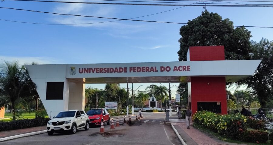 Servidores da UFAC aderem a greve - Foto: Chields souza